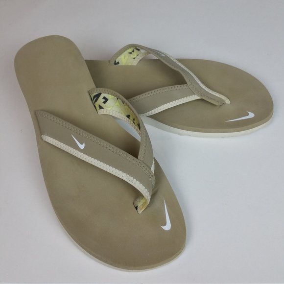 nike celso girl flip flops